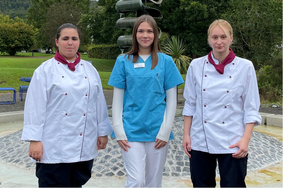 drei Azubis 2024 drei Azubis 2024