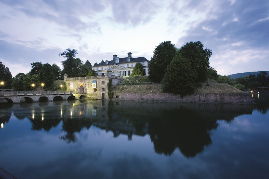 Museum im Schloss Bad Pyrmont am Abend Museum im Schloss Bad Pyrmont am Abend